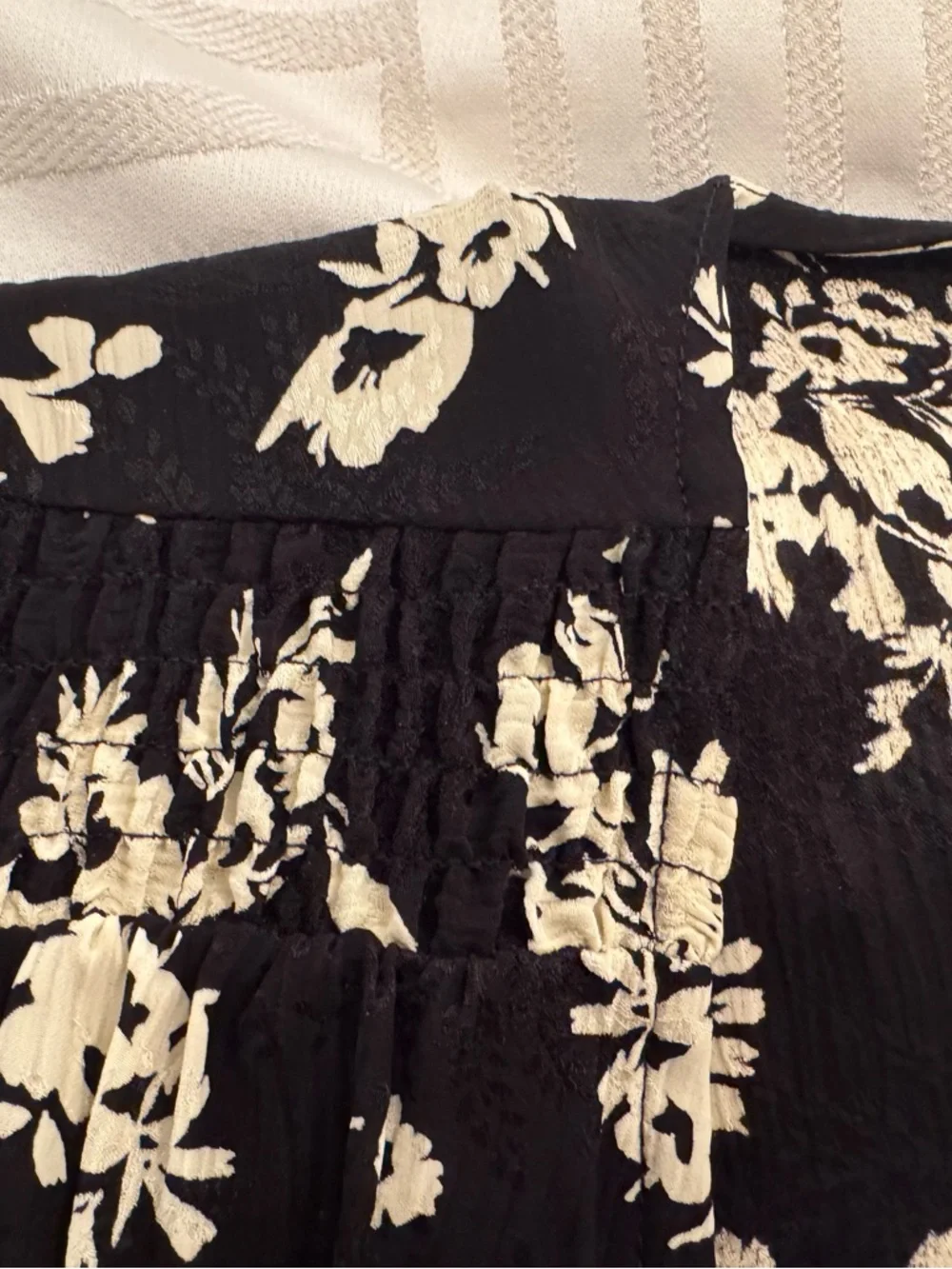 Sézane Dafne Black and Cream Floral Wrap Blouse Size 4 - Picture 7 of 11